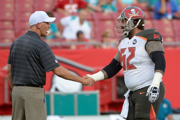 Bucs Center on Incognito: 'Everyone Has Baggage'