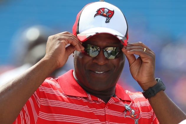Bucs Players Say They Trust Lovie, Would Welcome Incognito