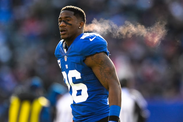 Antrel Rolle Tweets He's Angry That NY Giants Cut Young DB Charles James