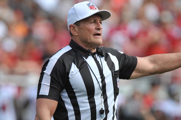 Hochuli Mistakenly Calls Oakland 'Los Angeles' Raiders