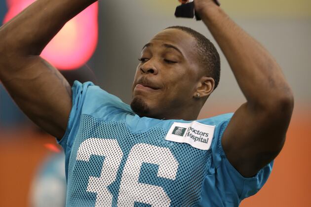 Dolphins Claim Seamster, Ross, Add Streeter to PS