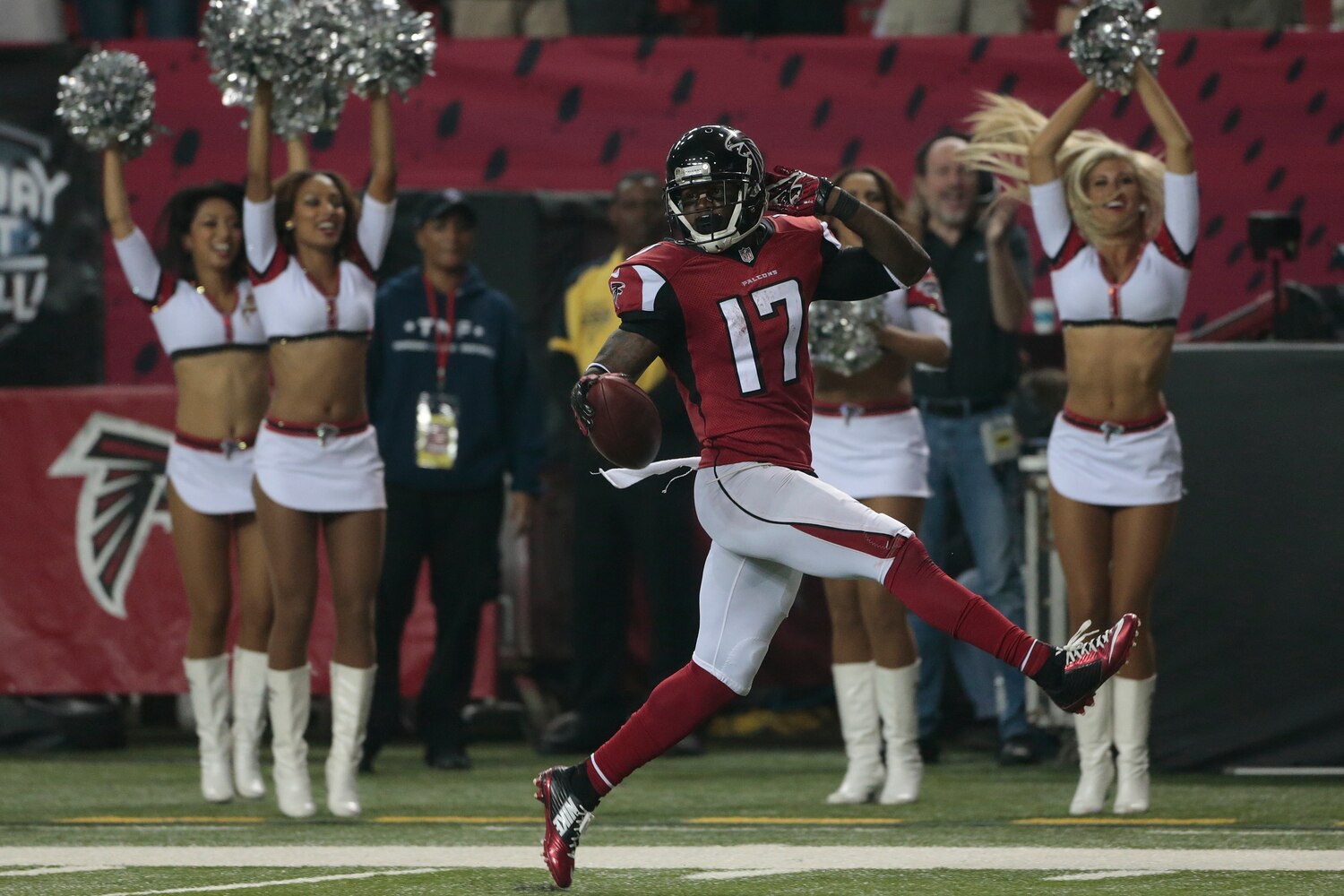 Devin Hester Breaks Deion Sanders' Career Record for Return Touchdowns