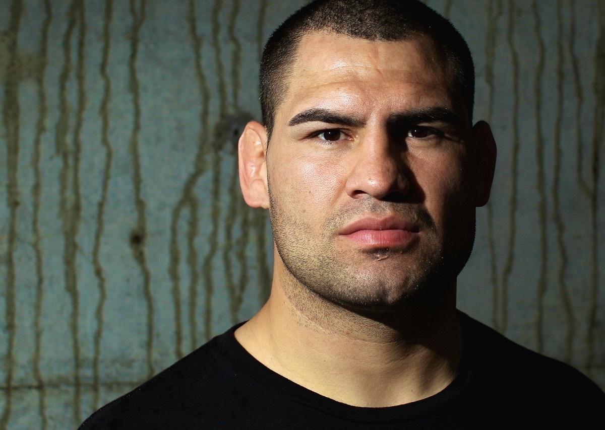 Cain Velasquez Coach Velasquez May Be out Longer Than Expected