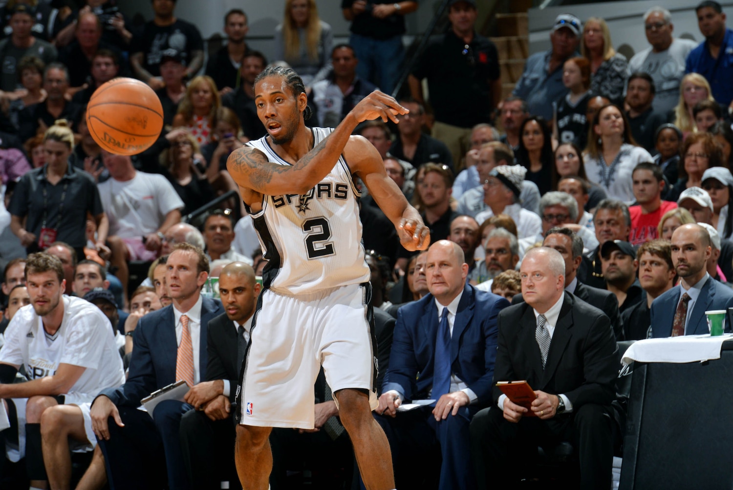 Kawhi Leonard Injury Updates on Spurs Star's Hand and Return Bleacher Report