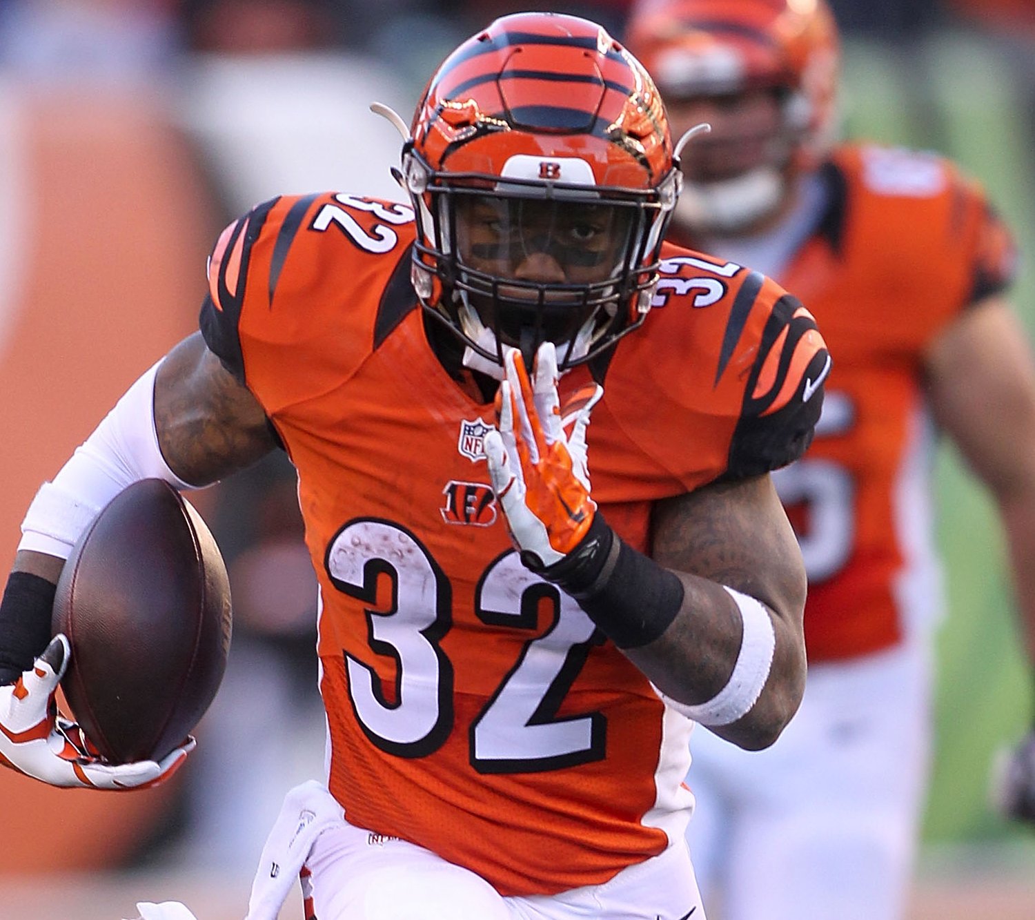 Start 'Em, Sit 'Em Week 10 Fantasy Football Stars to Play and Bench