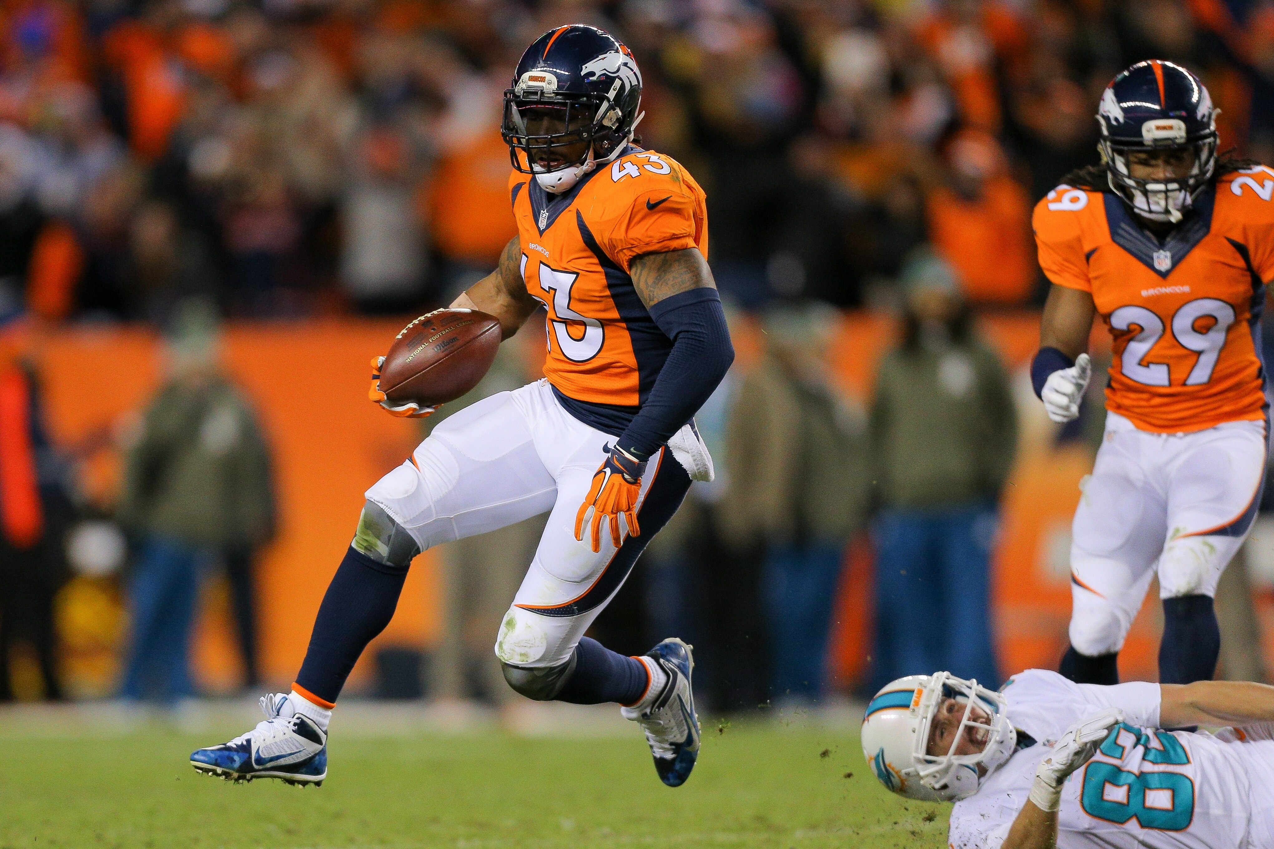 Broncos fail to close out Titans, lose 16-14 on late field ...