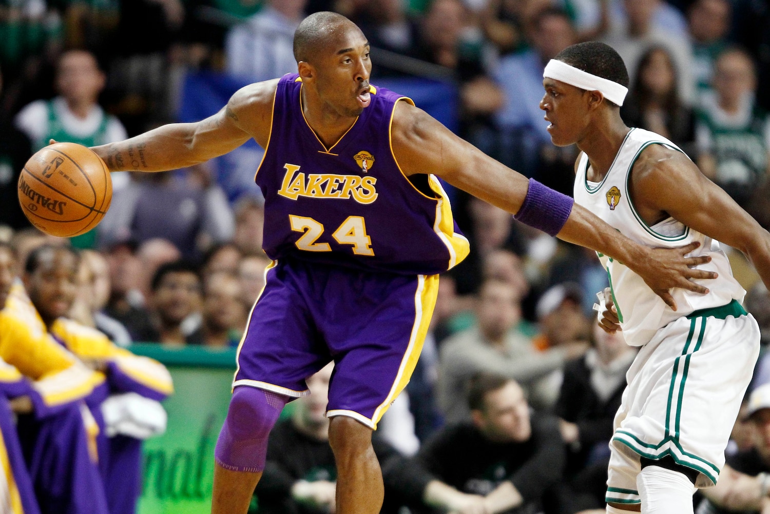 Kobe Bryant and Rajon Rondo Eat Breakfast Together in Boston Bleacher