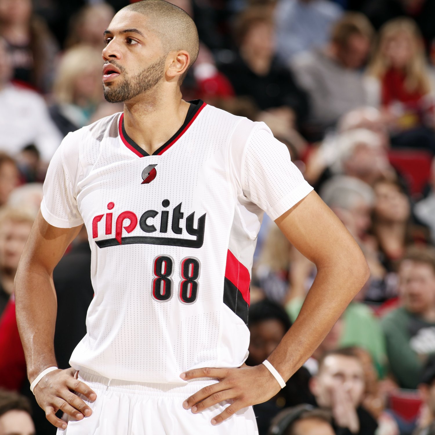Nicolas Batum Injury: Updates on Trail Blazers Star's Wrist, Knee and ...