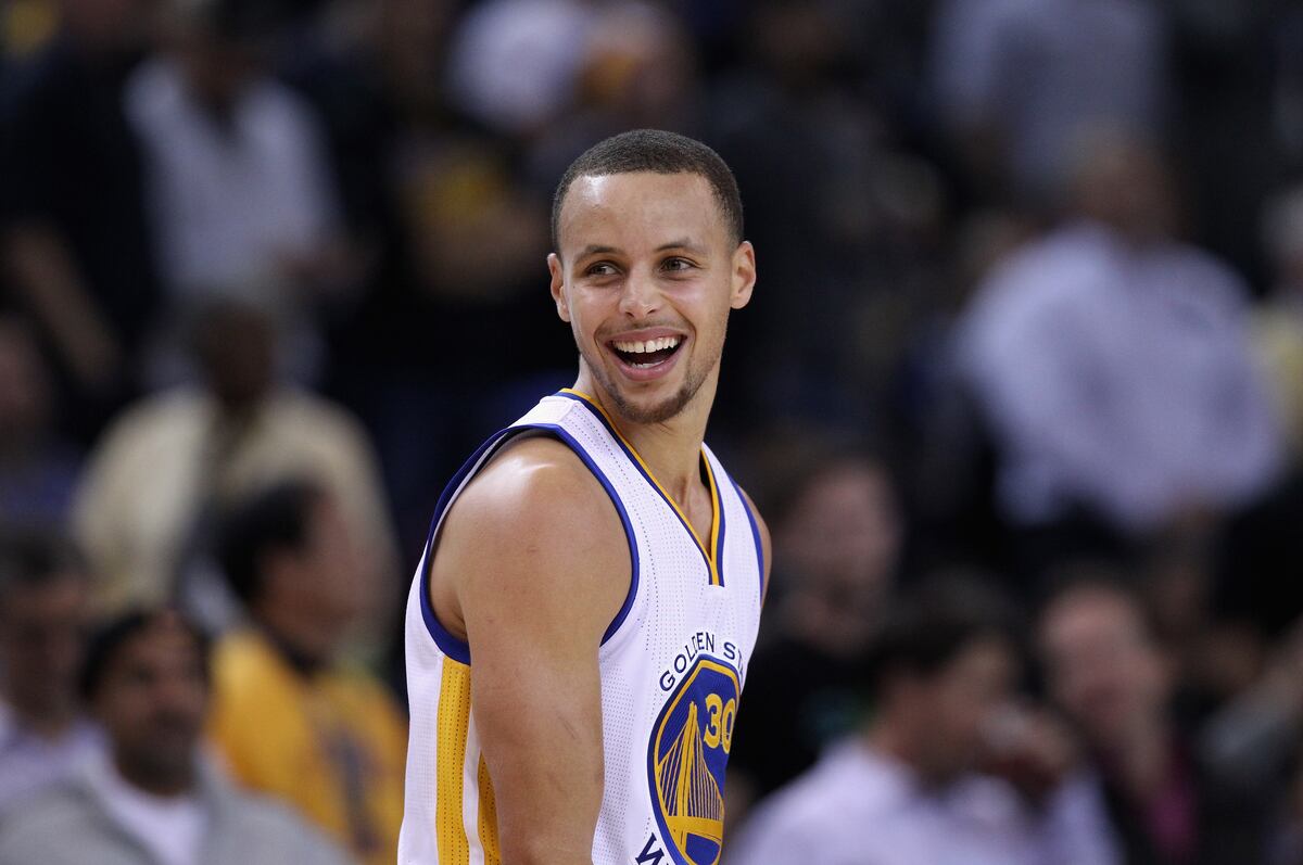 Steph Curry Becomes Fastest to 1,000 Career Three-Pointers | Bleacher