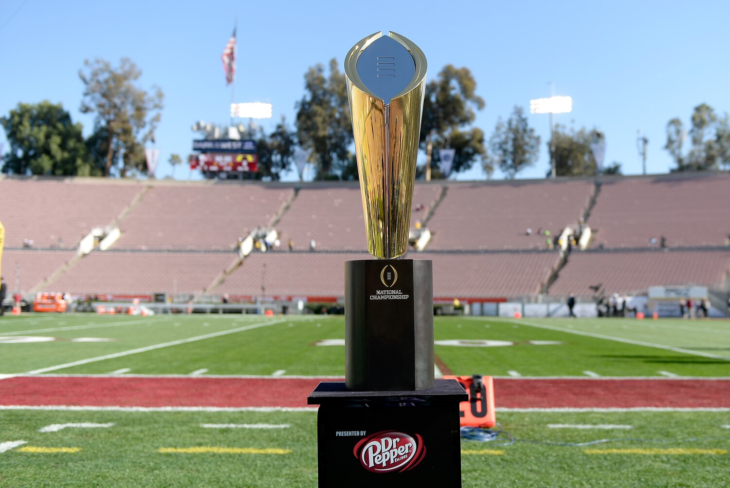 College Football Championship 2015 Trophy Details, Images, Projected