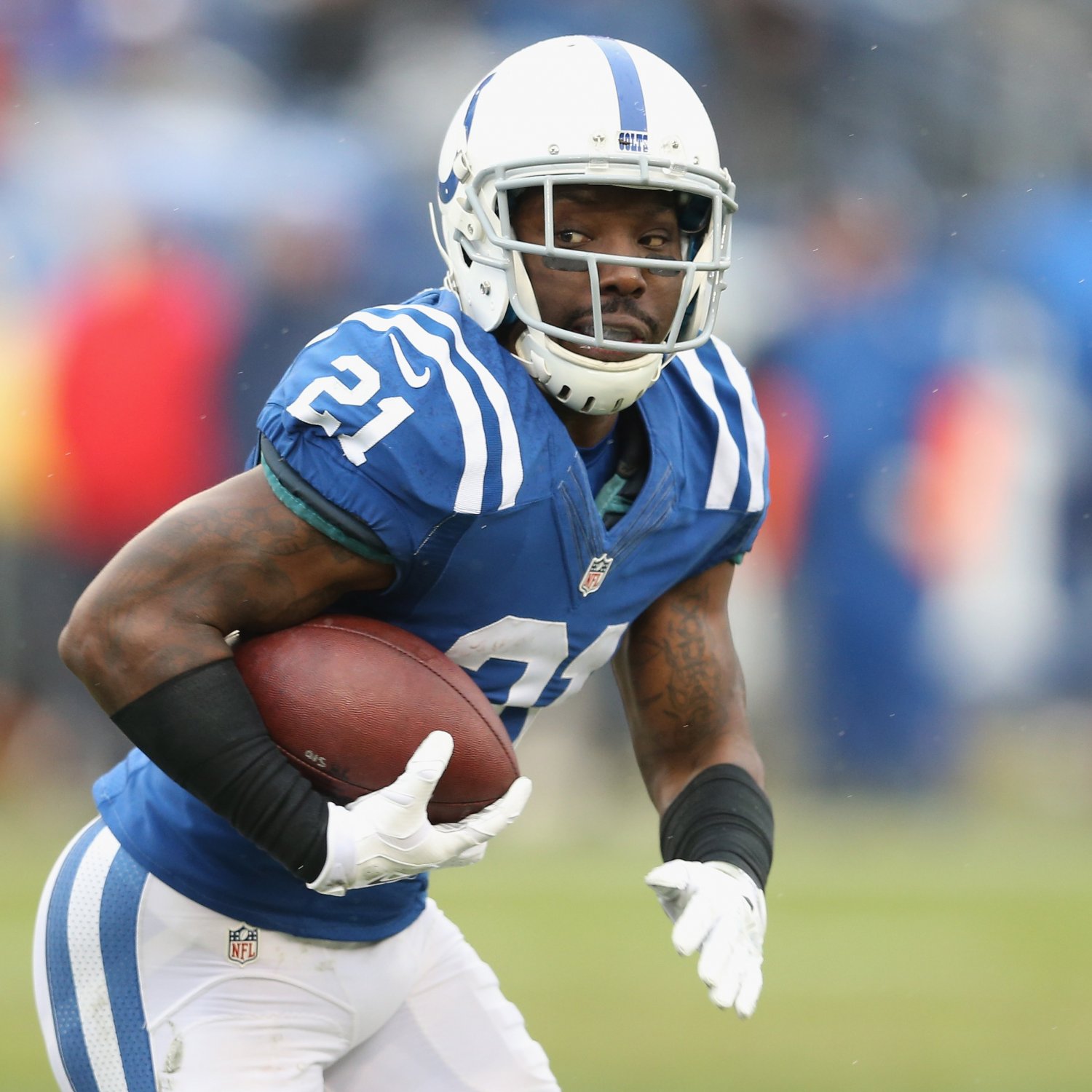 Vontae Davis Injury Updates on Colts Star's Knee and Return Bleacher