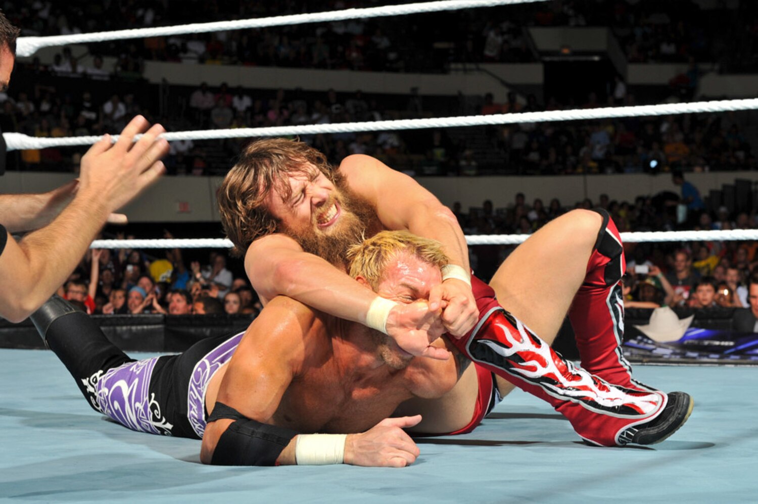 Tracing the Evolution of Pro Wrestling's Submission Holds Bleacher Report