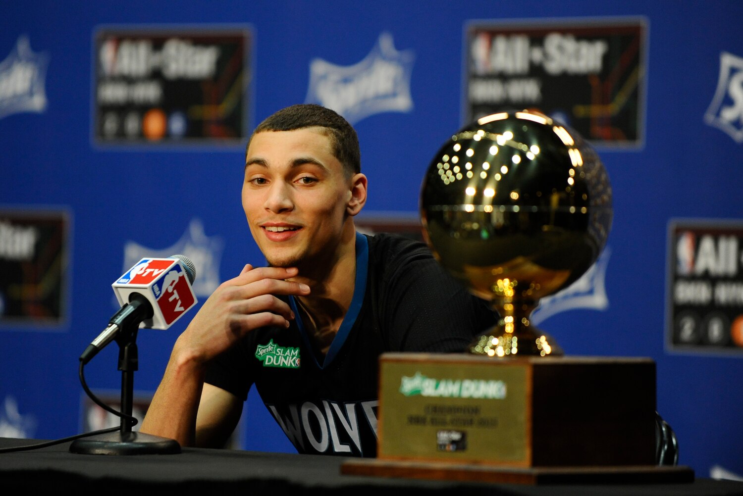 NBA Slam Dunk Contest 2015 Best Highlights and Reaction from Zach