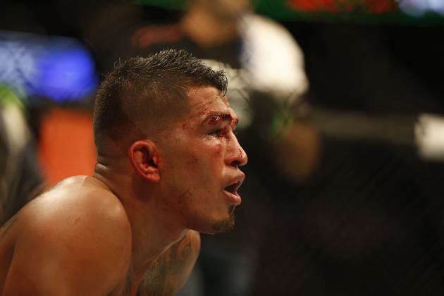 Anthony Pettis Receives Stitches and Concussion in Title Loss to RDA at UFC 185