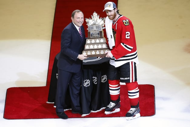 Conn Smythe Trophy 2015: Duncan Keith Wins Coveted Award