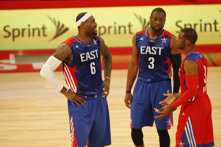 LeBron James, Dwyane Wade and CP3 on a Banana Boat Makes for Hilarious Picture Bleacher Report