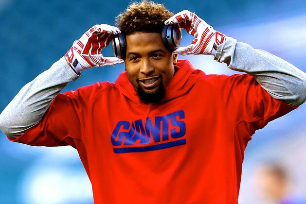 Odell Beckham Jr. Autograph Session Makes Giants Training Camp Bleachers Buckle