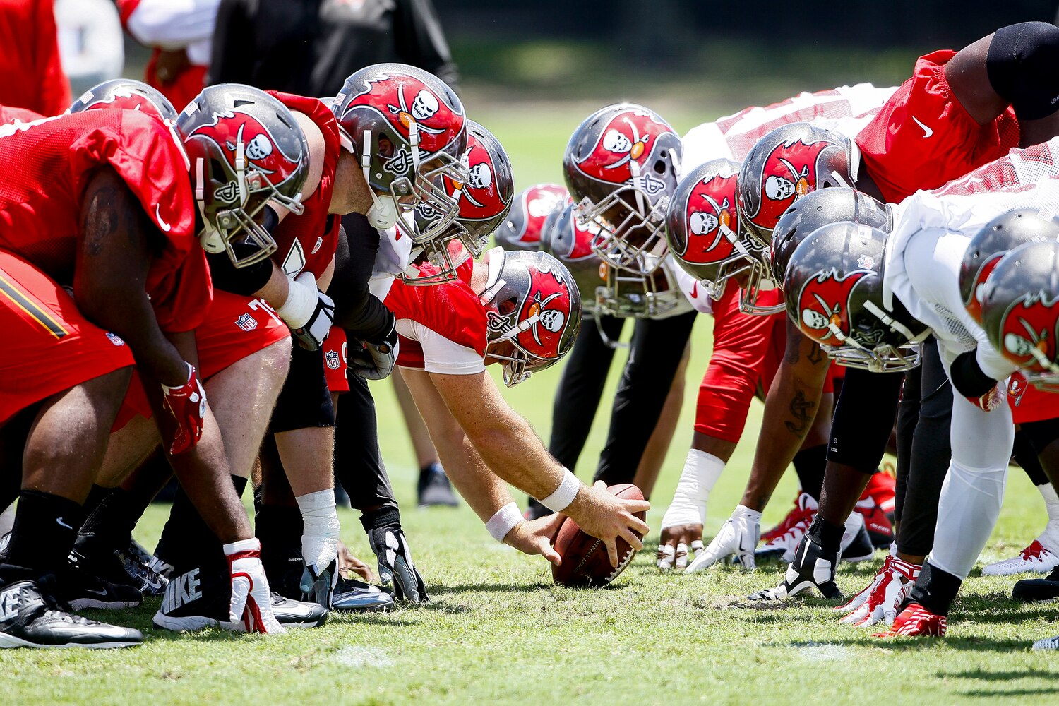 Breaking Down Tampa Bay Buccaneers' Likely Opening Game Starting Lineup