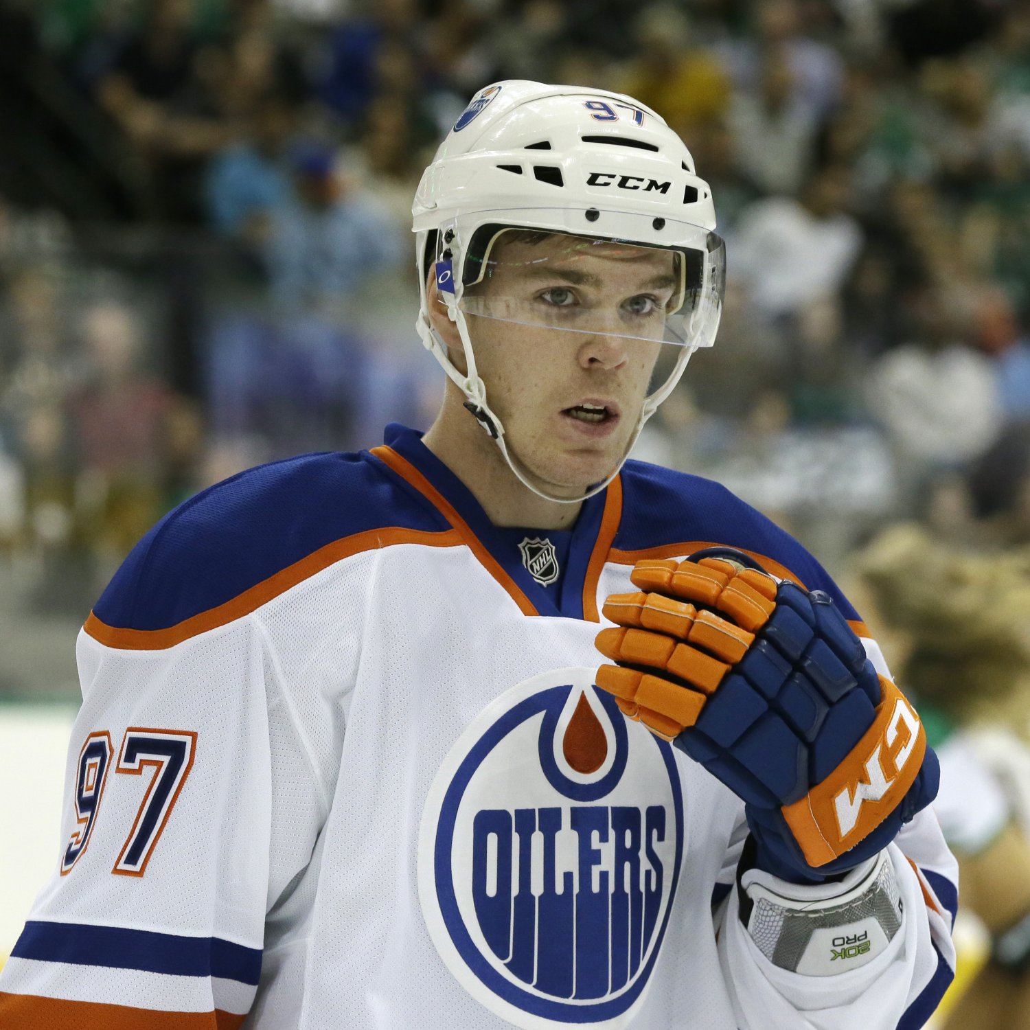 Connor McDavid Injury Updates on Oilers Star's Collarbone and Recovery