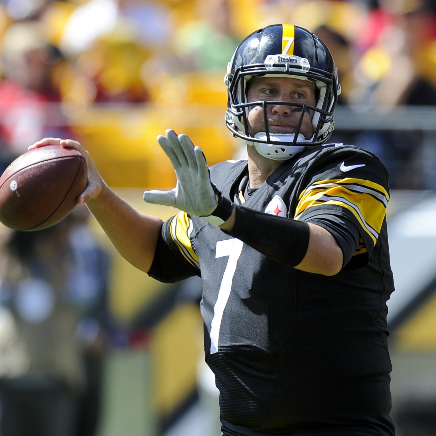 AccuScore's odds to make NFL playoffs