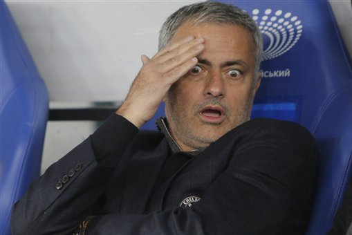 Pelatih2 Sepakbola Penuh Adrenalin Dengan Aksi2 Uniknya Gan !!!
