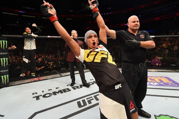 UFC on Fox 17 Results: Charles Oliveira Chokes Out Myles Jury in the 1st Round