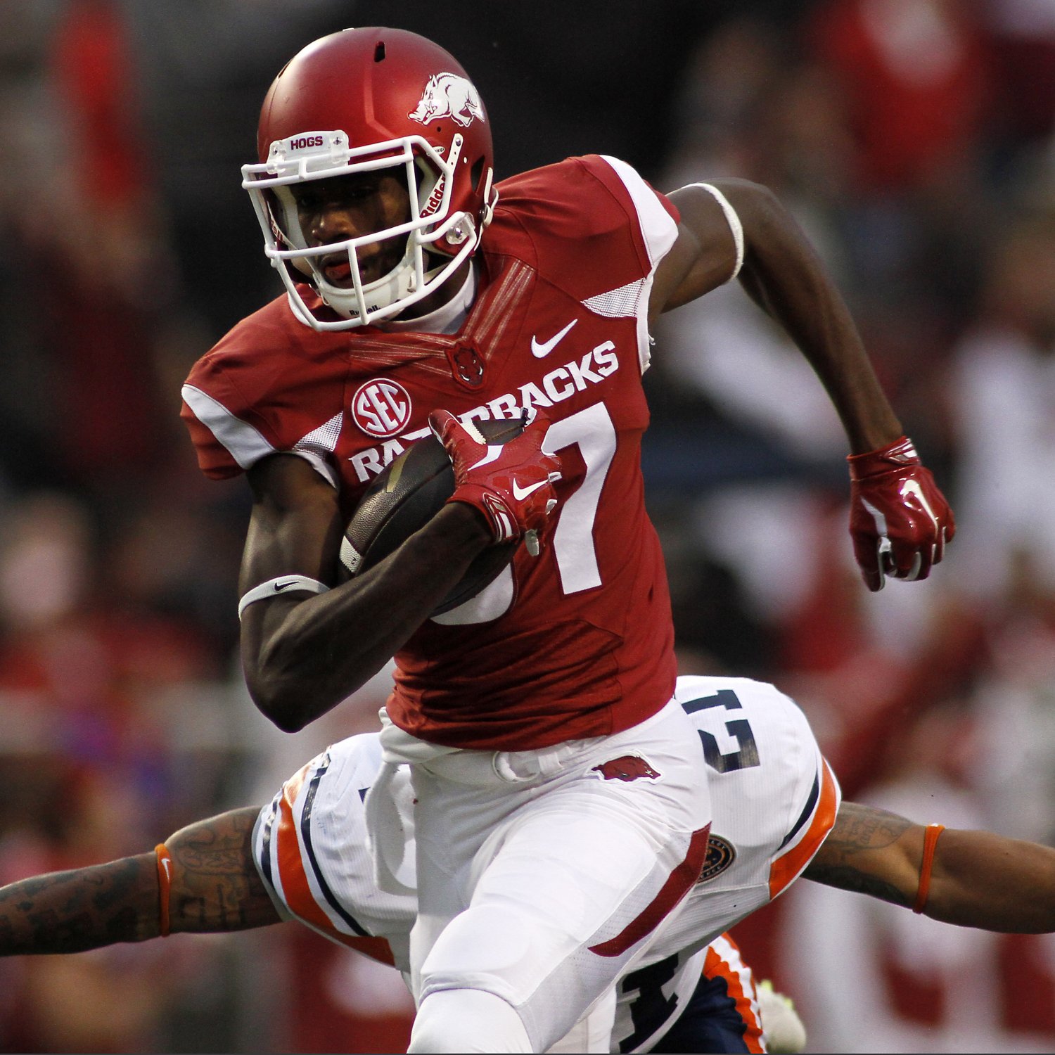 Dominique Reed Injury: Updates on Arkansas WR #39 s Status and Return