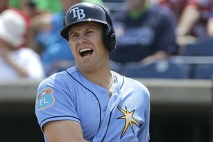 Hi-res-dff575e0f99cf3c0622f39d57c614d1d_crop_north