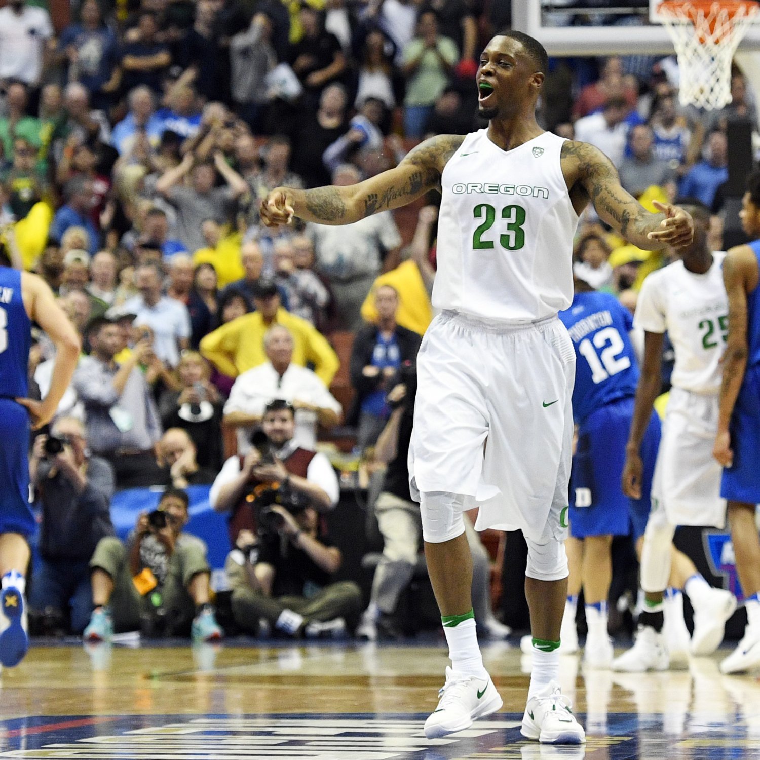 ncaa tournament tracker