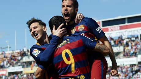 Barcelona win back-to-back La Liga titles