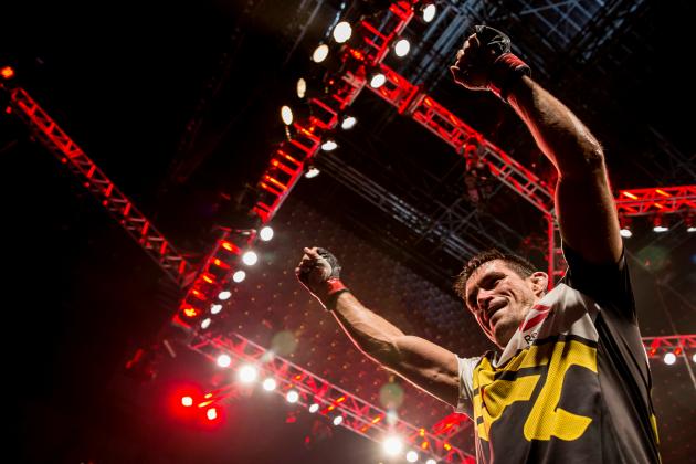 UFC 198: Brazilian Jiu-Jitsu Expert Demian Maia Chokes a Tap Out of Matt Brown