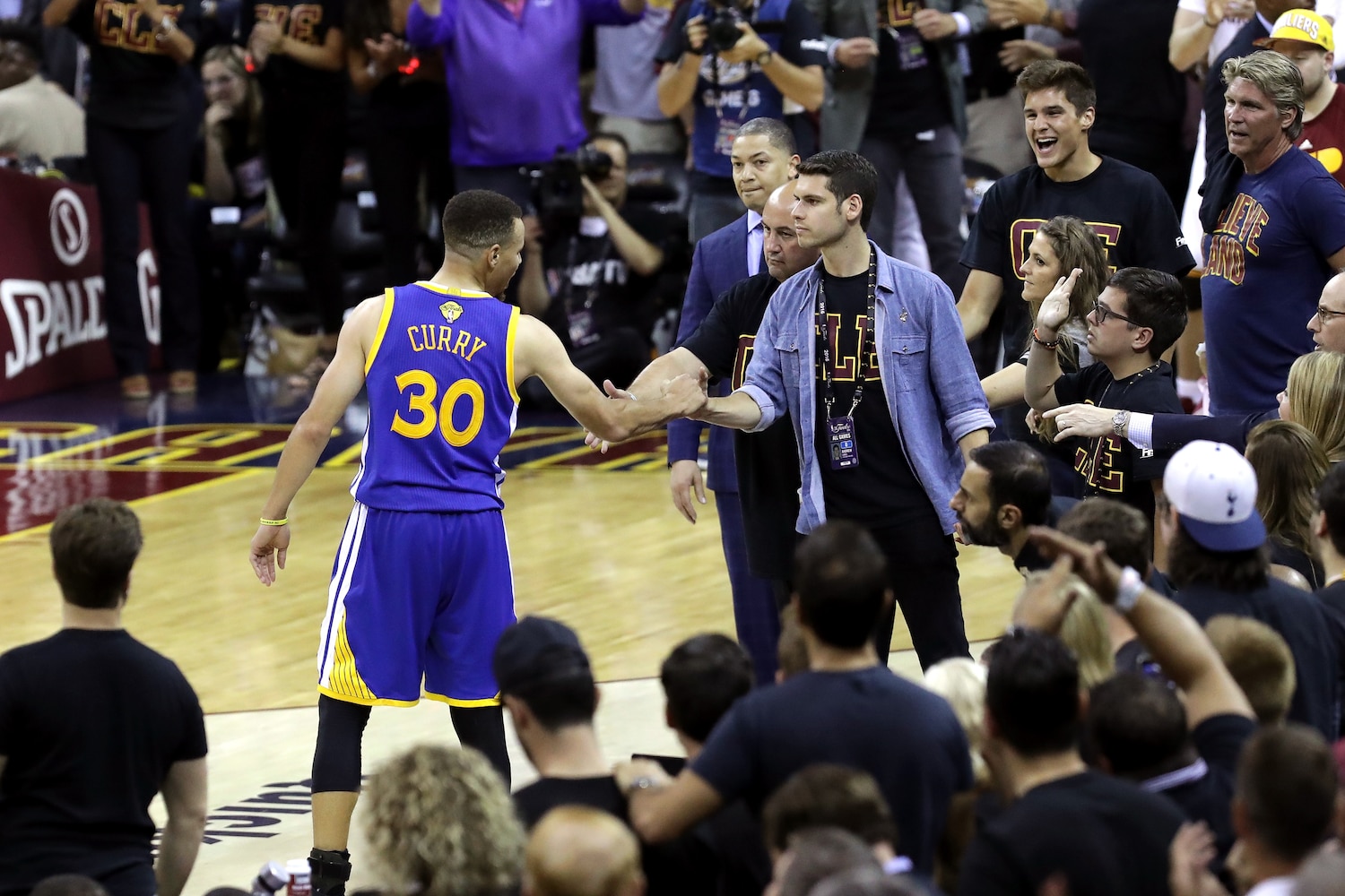 Struck by Stephen Curry39;s Mouthpiece in Game 6 Bleacher Report Struck by Stephen Curry39;s Mouthpiece in Game 6 Bleacher Report