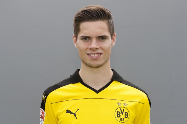 Julian Weigl earned a million dollar salary - leaving the net worth at 10 million in 2018