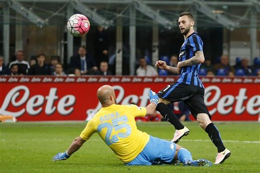 Arsenal Transfer News: Latest on Marcelo Brozovic and Yacine Brahimi Rumours
