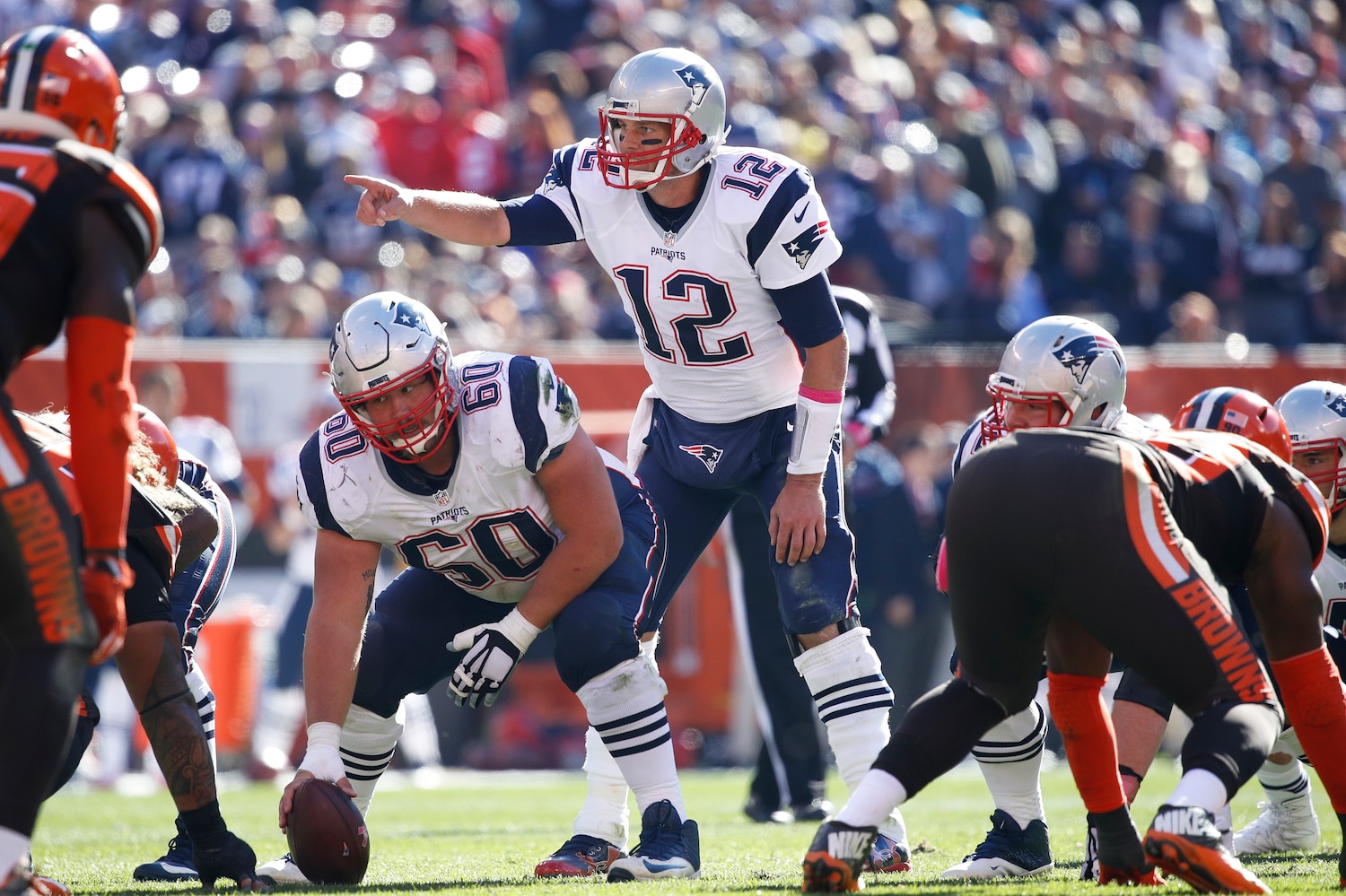Tom Brady Boldly Returns to Path of NFL Immortality with Long-Awaited 2016 Debut