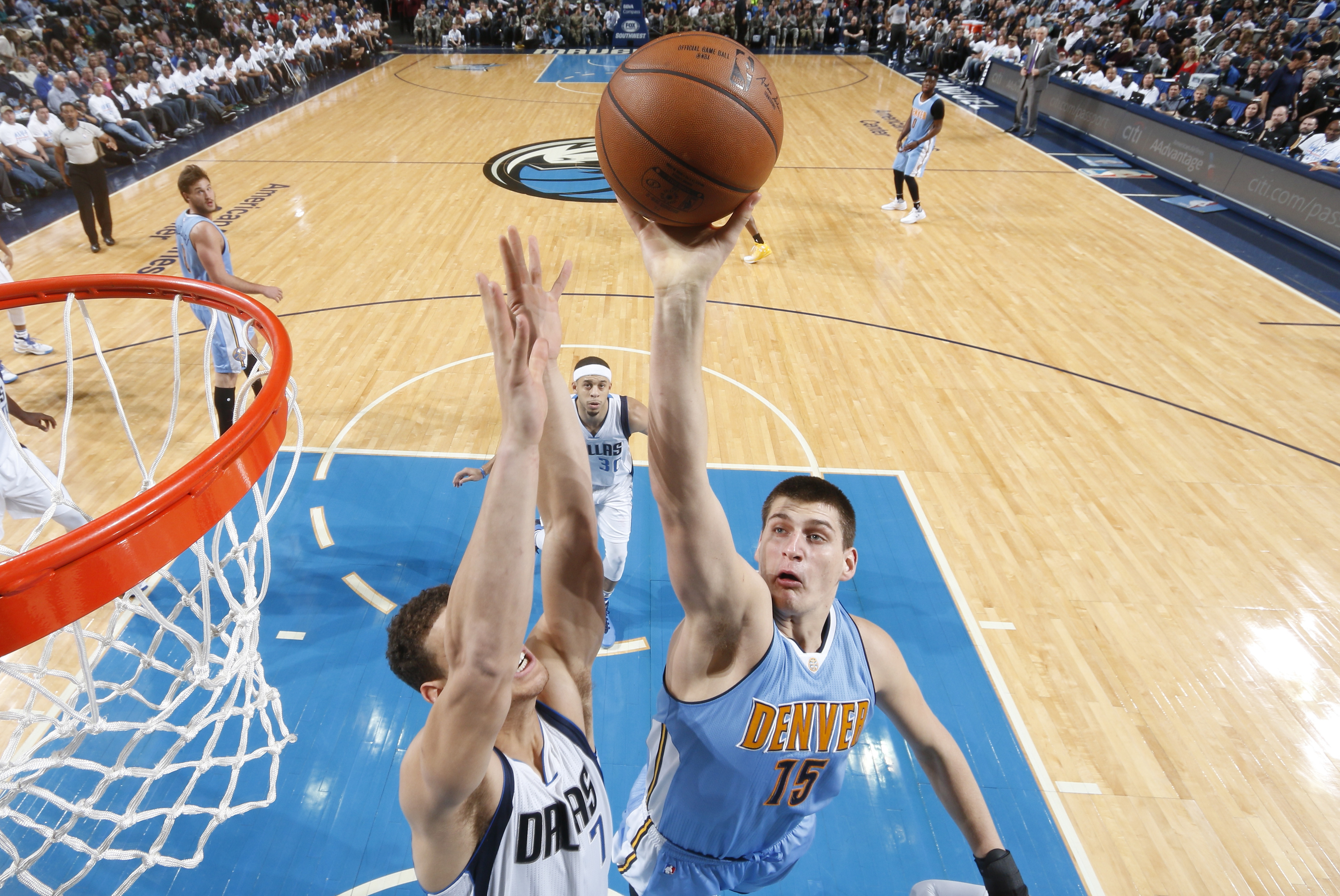 Nikola Jokic Offers Amazing Assist to Faried vs. Trail Blazers