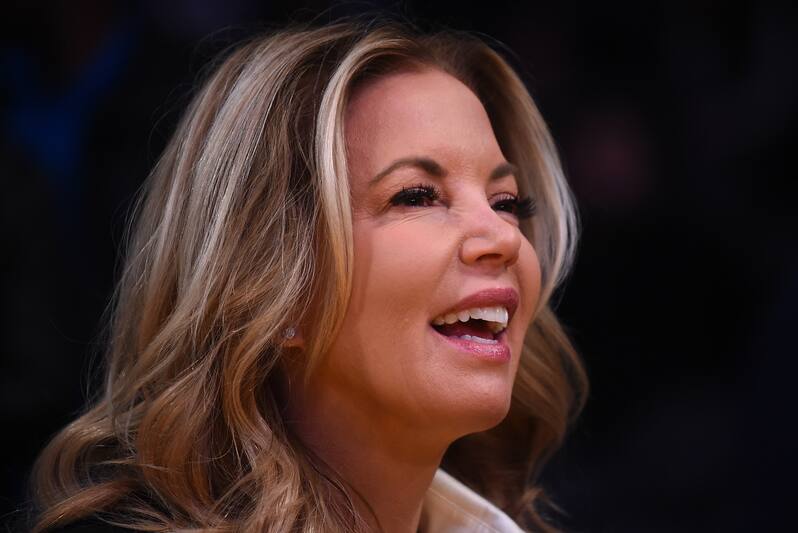 hi-res-4f854674c53fa9a05deb7a96827e26c8_crop_north.jpg