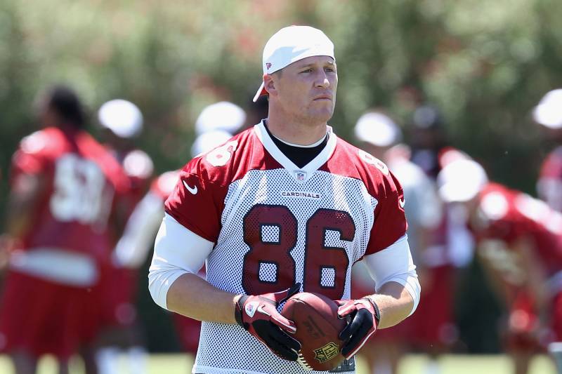 TEMPE, AZ - JUNE 13: Tight end Todd Heap #86 of the Arizona Cardinals practices in the minicamp at the team's training center facility on June 13, 2012 in Tempe, Arizona. (Photo by Christian Petersen/Getty Images)