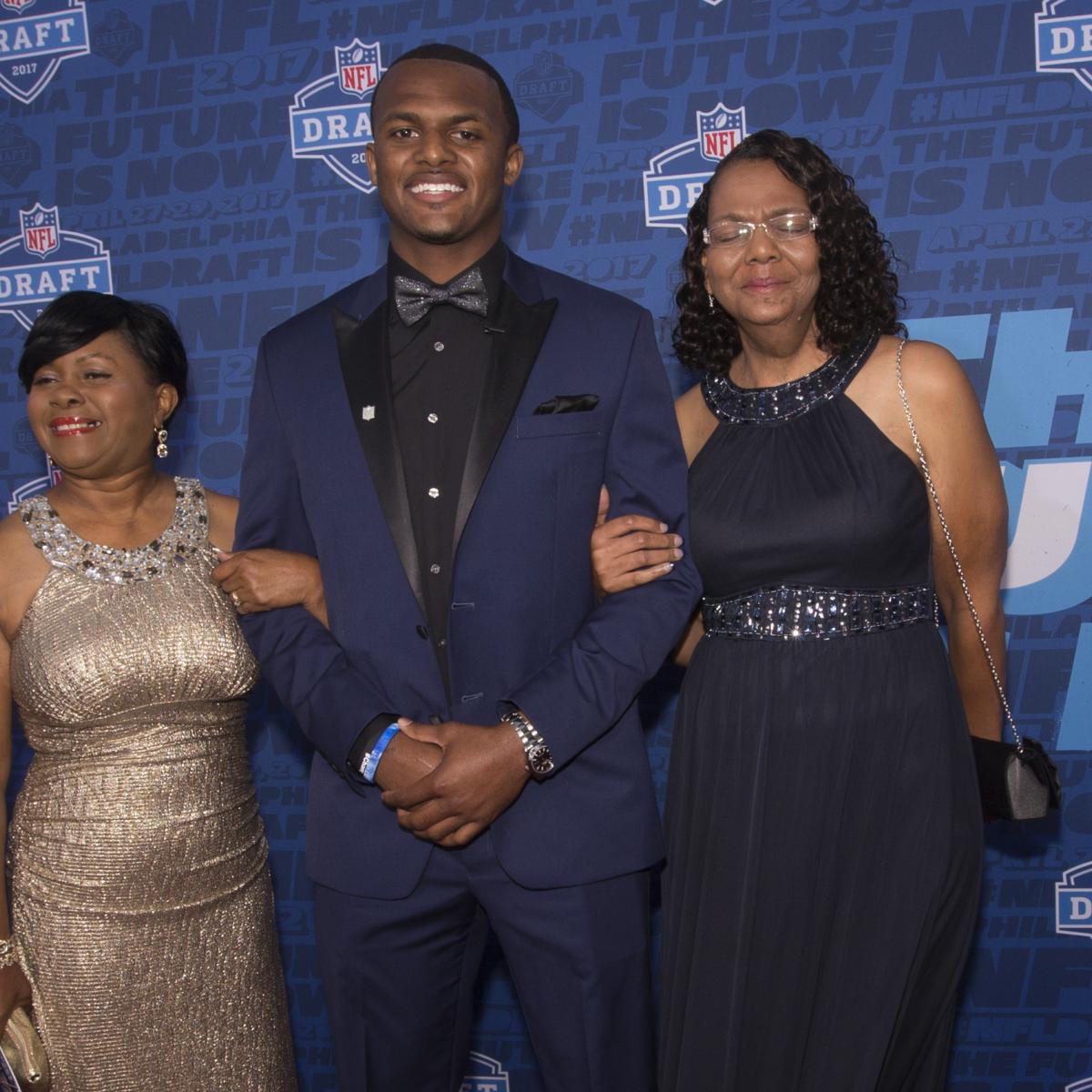 Deshaun Watson Buys His Mom a New Car After Getting Drafted by 