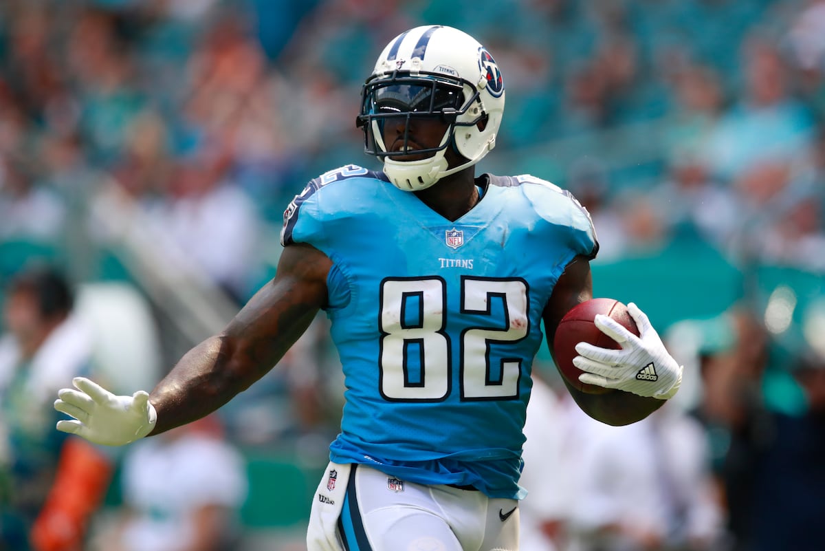 Delanie Walker Ankle Injury Reportedly Dislocation, Fracture; Season in Jeopardy