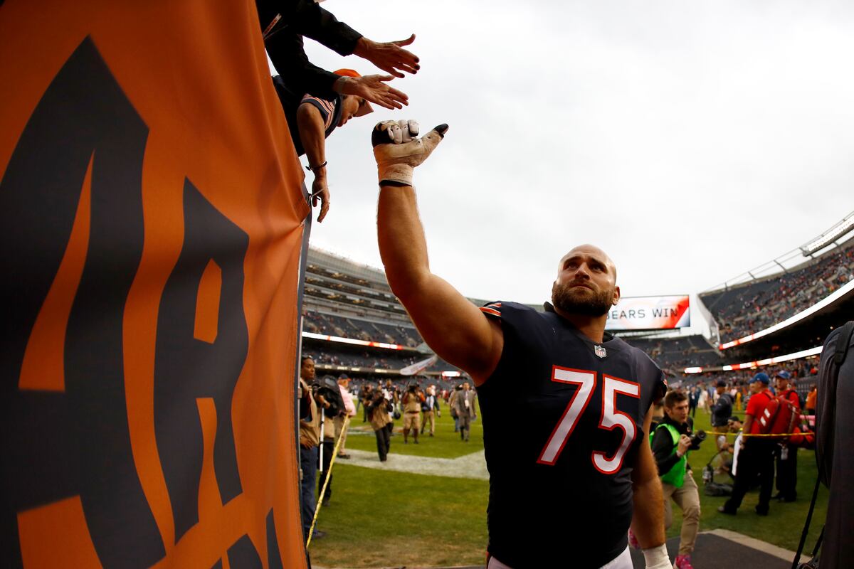 Kyle Long Had Surgeries on Elbow, Neck, Shoulder Injuries After Going on IR
