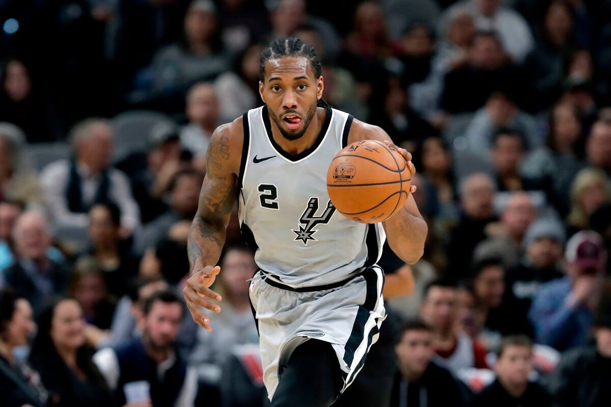 Kawhi Leonard Trade Rumors: Anonymous Exec Expects 'He's Gone Sooner Than Later'
