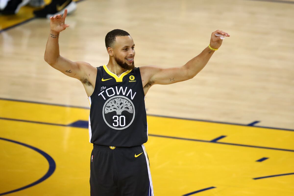 Stephen Curry Says Warriors Aren't Ruining NBA: 'It's the Dumbest Phrase Ever'