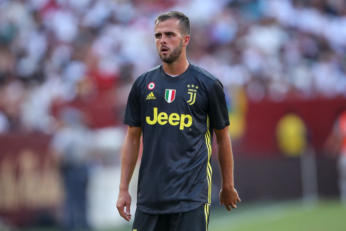 Juventus Reportedly Reject Real Madrid's Miralem Pjanic Bid, Told to Pay €100M