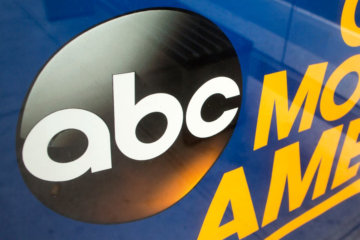 NFL Rumors: ABC 'Kicking Around' Pursuing CBS or Fox's Sunday NFL Package