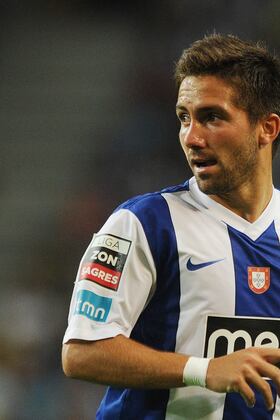 Liverpool Transfer News: 5 Midfielders Kenny Dalglish Should Target