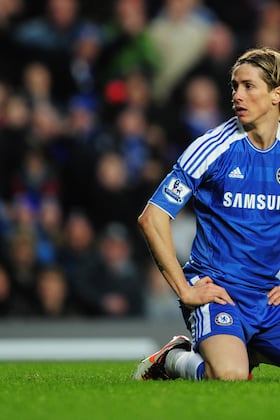 Premier League Team of the Week: Fernando Torres, Antonio Valencia and More