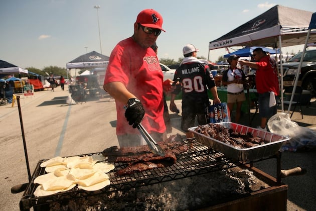 Explore Southern Living Wood planks are a great tailgating tool to have on-hand while you're grilling for your guests, because they naturally absorb moisture while also imparting a unique smoky flavor to your food. This assorted grilling plank variety pack from Wildwood Grilling features six different woods, including cedar, alder, hickory, cherry, maple, and red oak.