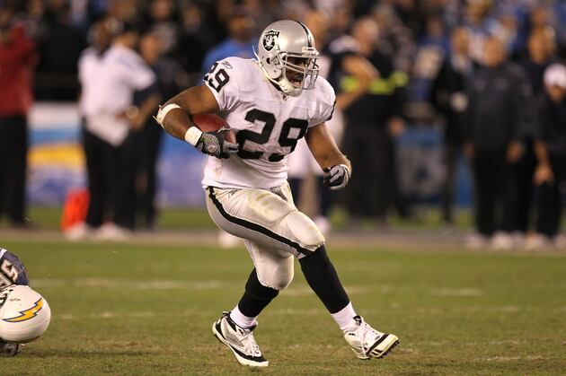 Oakland Raiders Free Agency 2012: 5 Players Who Should Be Re-Signed