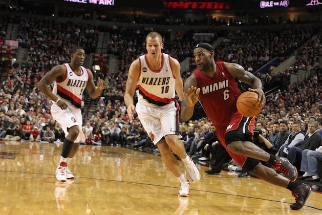 Golden State Warriors: 5 Free Agents Who Could Help at Center